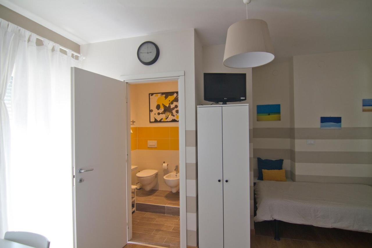 ラクイラ Le Stanze Di Adele Bed & Breakfast エクステリア 写真