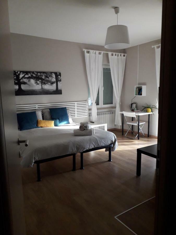 ラクイラ Le Stanze Di Adele Bed & Breakfast エクステリア 写真